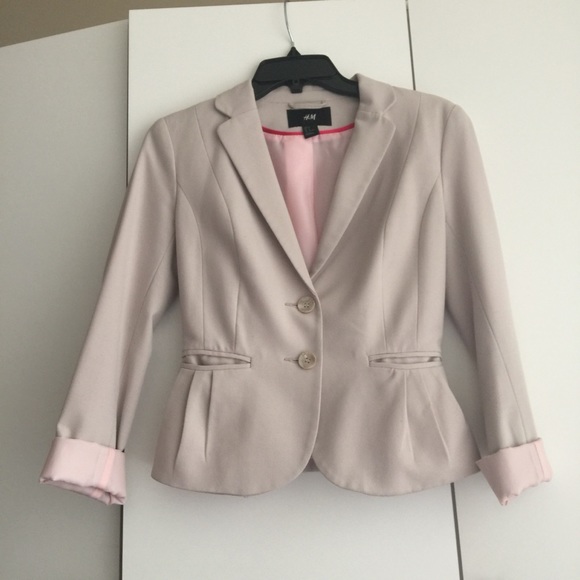H&M Jackets & Blazers - H&M Beige Pink Single Button Blazer Size 4